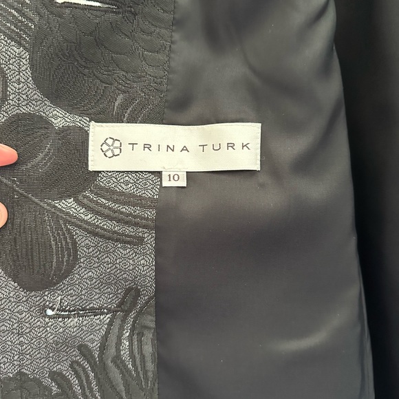 Trina Turk Women’s Black Floral Overcoat - Picture 2 of 6